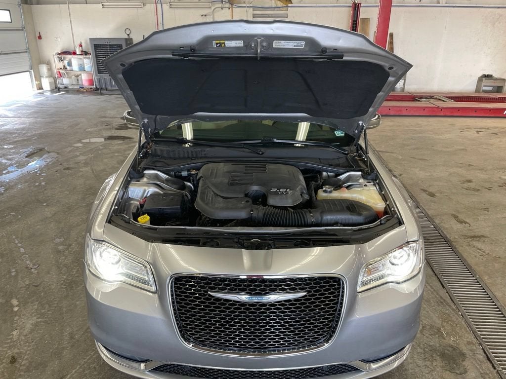 2015 Chrysler 300 300C