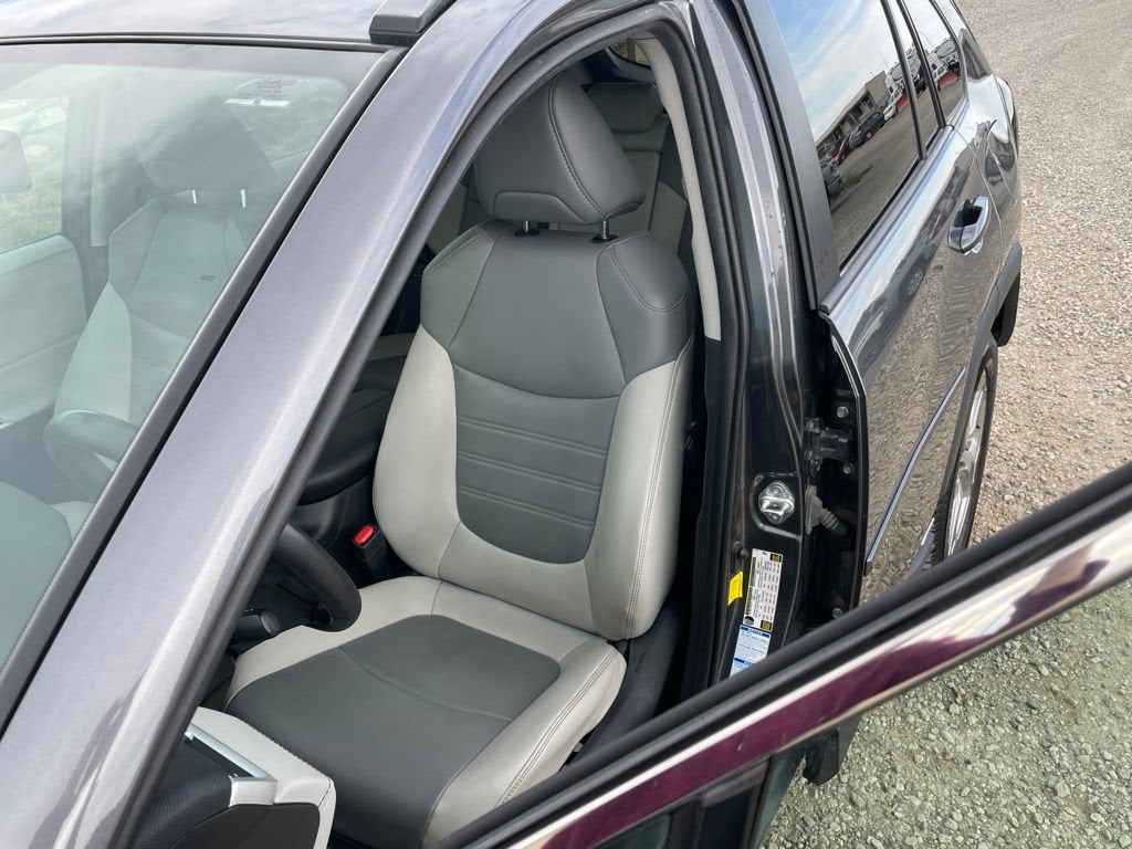 2021 Toyota RAV4 Hybrid LE