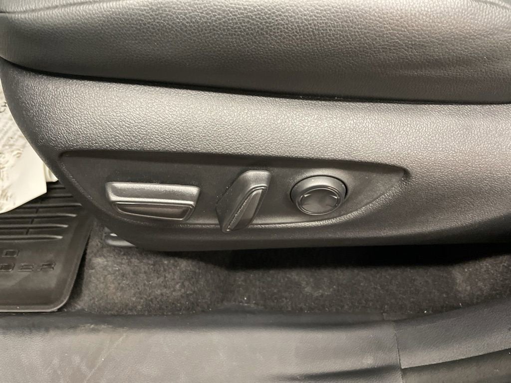 2025 Toyota Grand Highlander Hybrid XLE