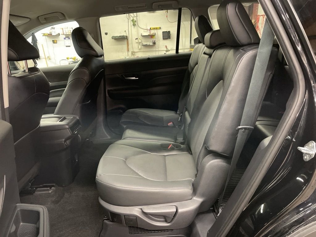 2025 Toyota Grand Highlander Hybrid XLE