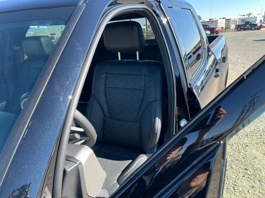 2025 Toyota Tundra 4WD SR5