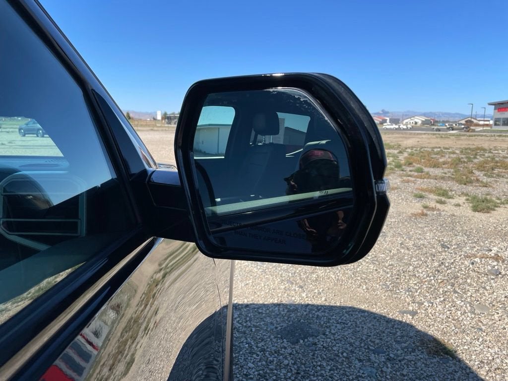 2025 Toyota Tundra 4WD SR5