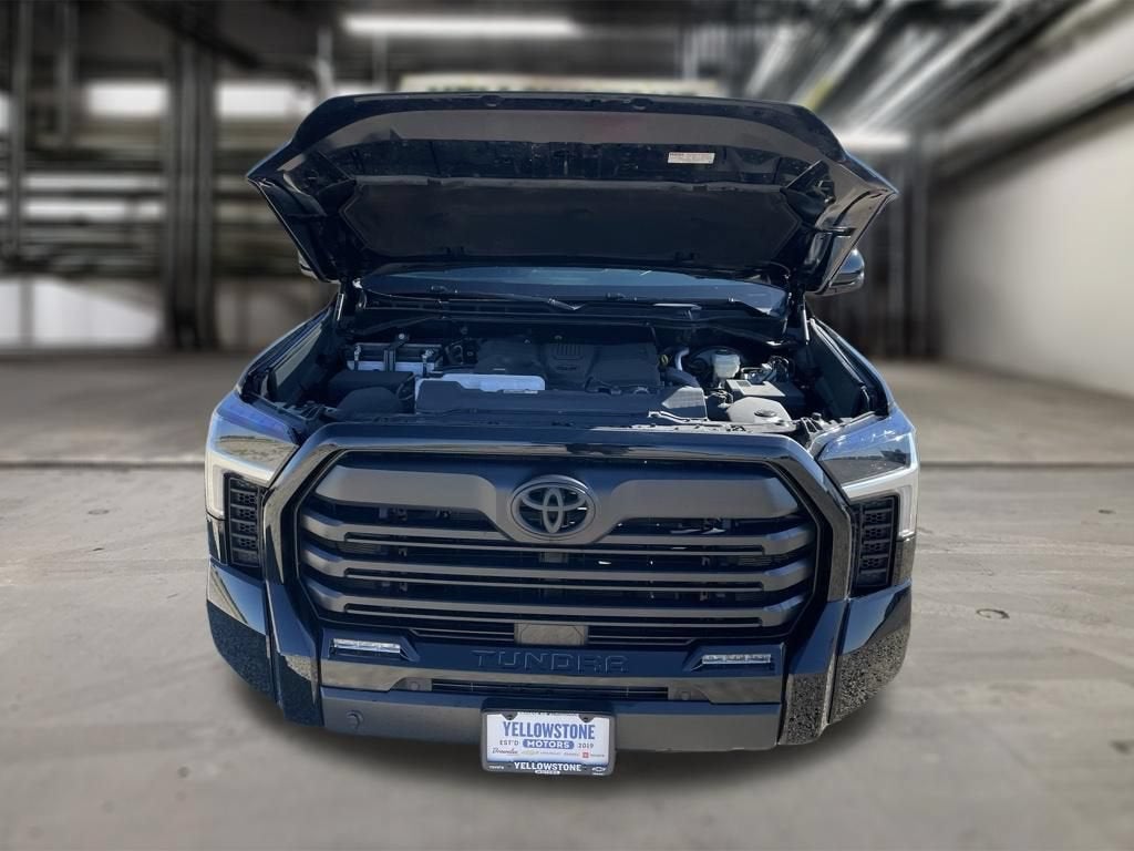 2025 Toyota Tundra 4WD SR5