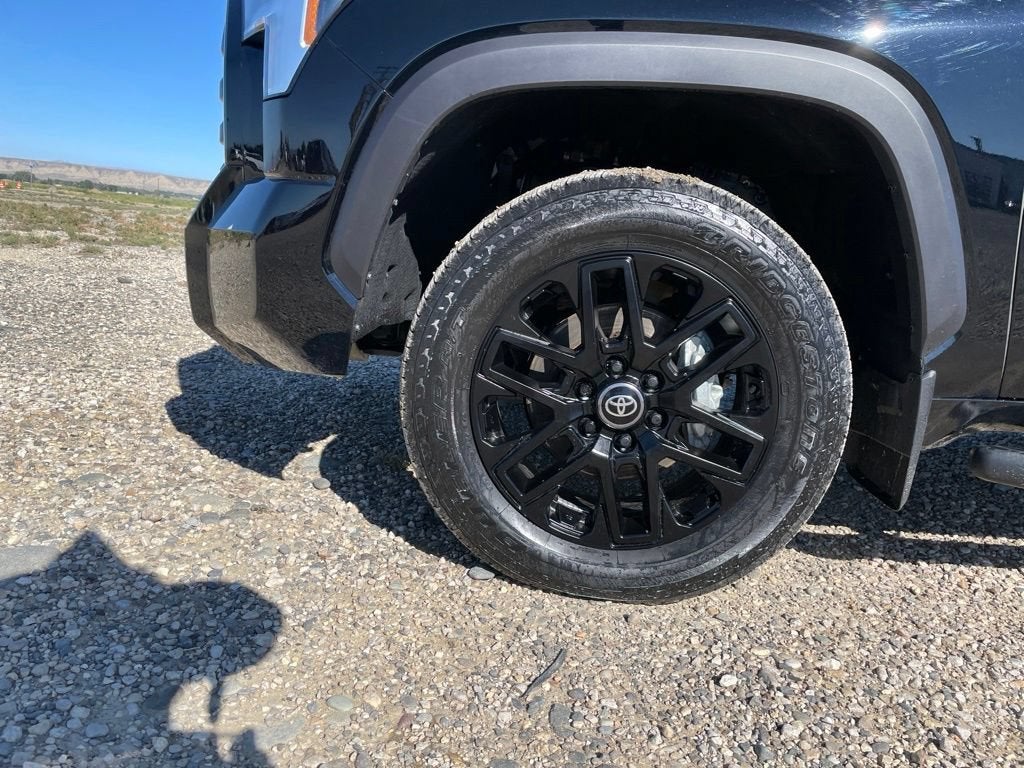 2025 Toyota Tundra 4WD SR5