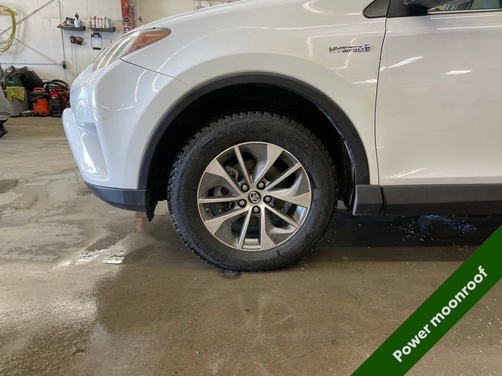 2017 Toyota RAV4 Hybrid XLE